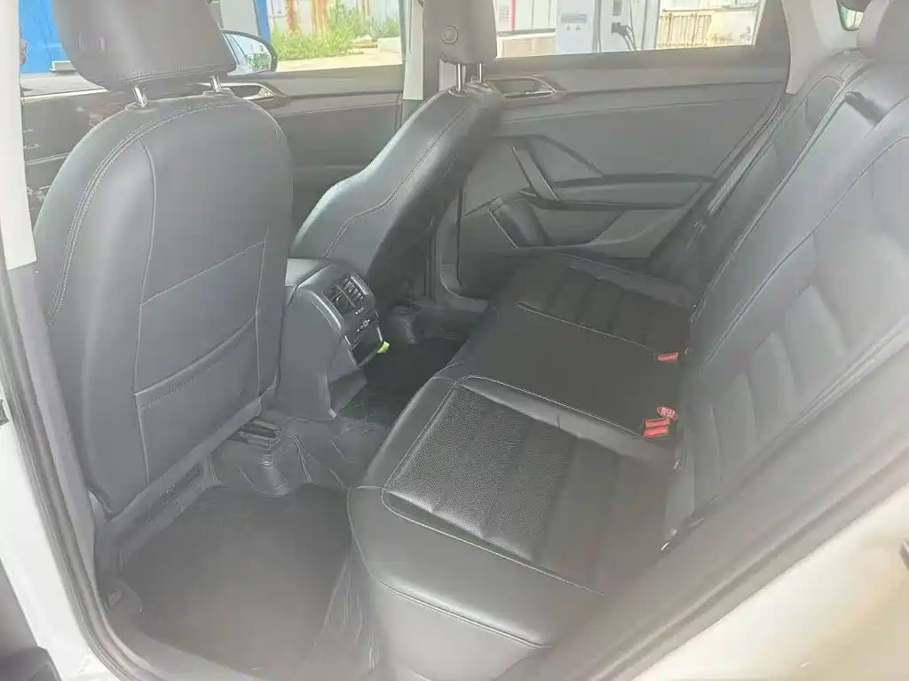 Volkswagen Tharu — миниатюра 6