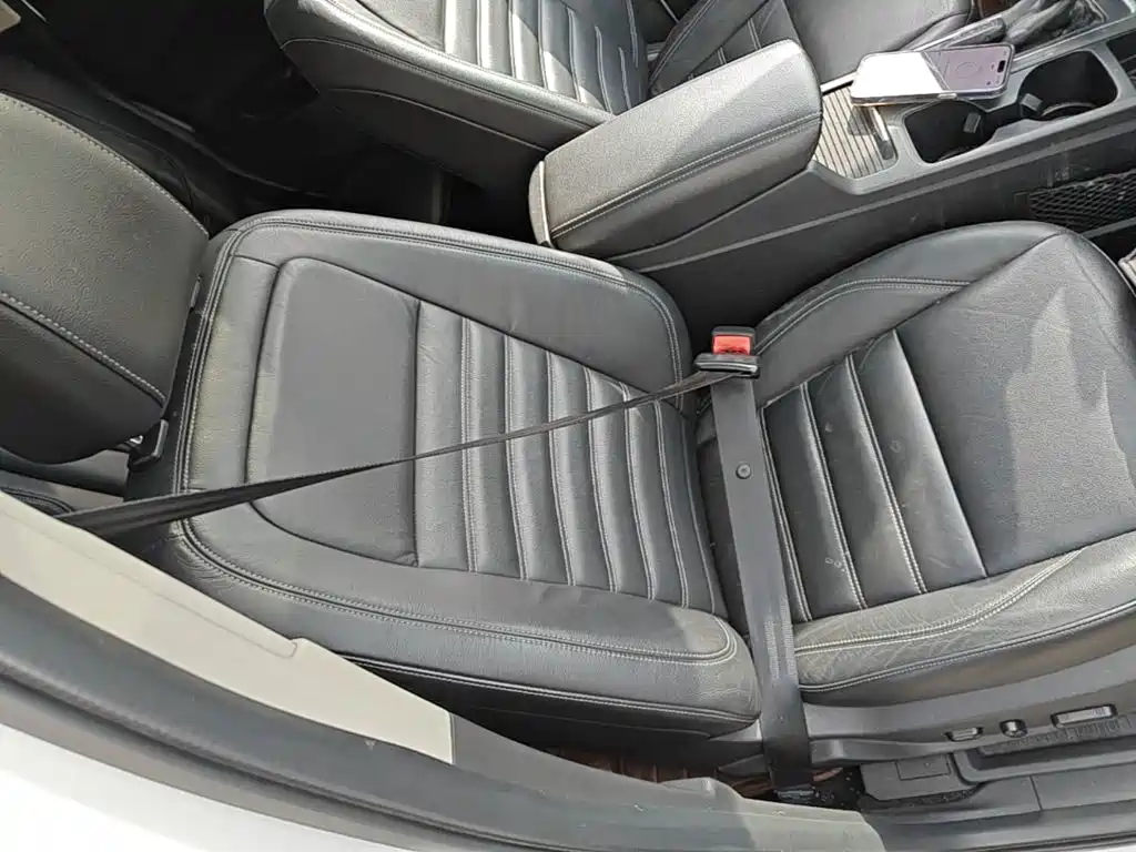 Ford Kuga — миниатюра 25