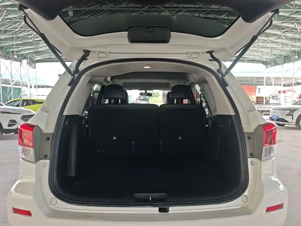 Nissan Terra — миниатюра 19