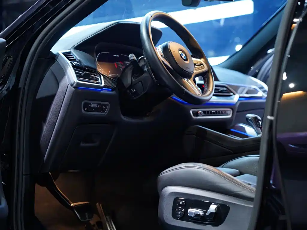 BMW X6 M — миниатюра 12