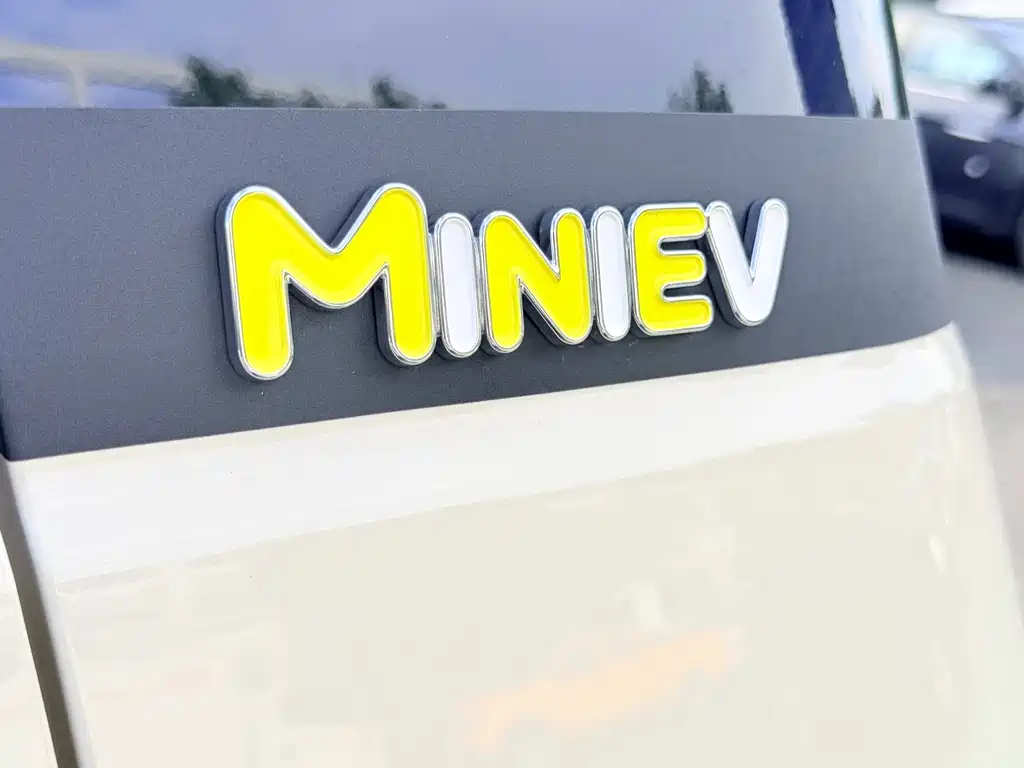 Wuling MINIEV — миниатюра 6