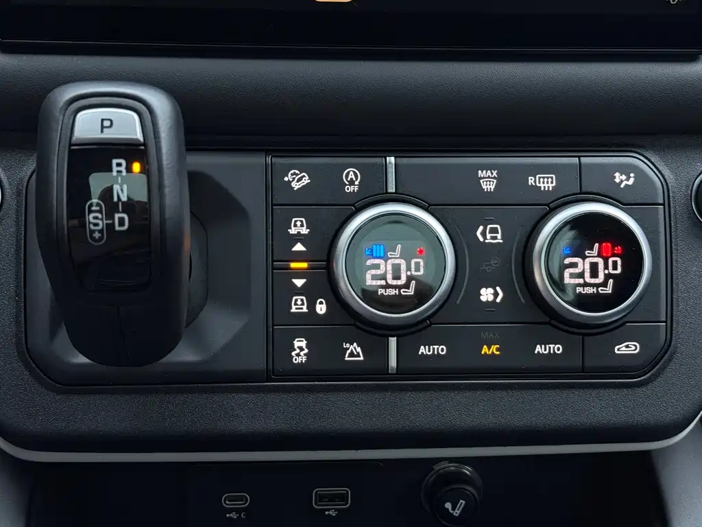 Land Rover Defender — миниатюра 11