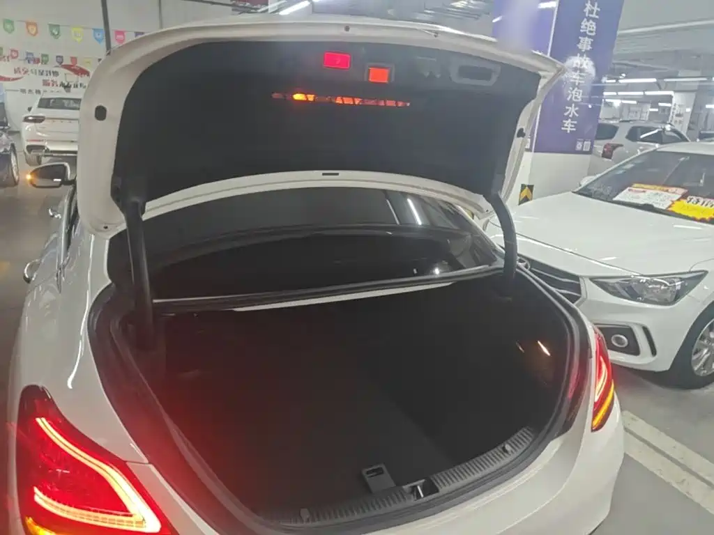 Mercedes-Benz C-Class — миниатюра 19