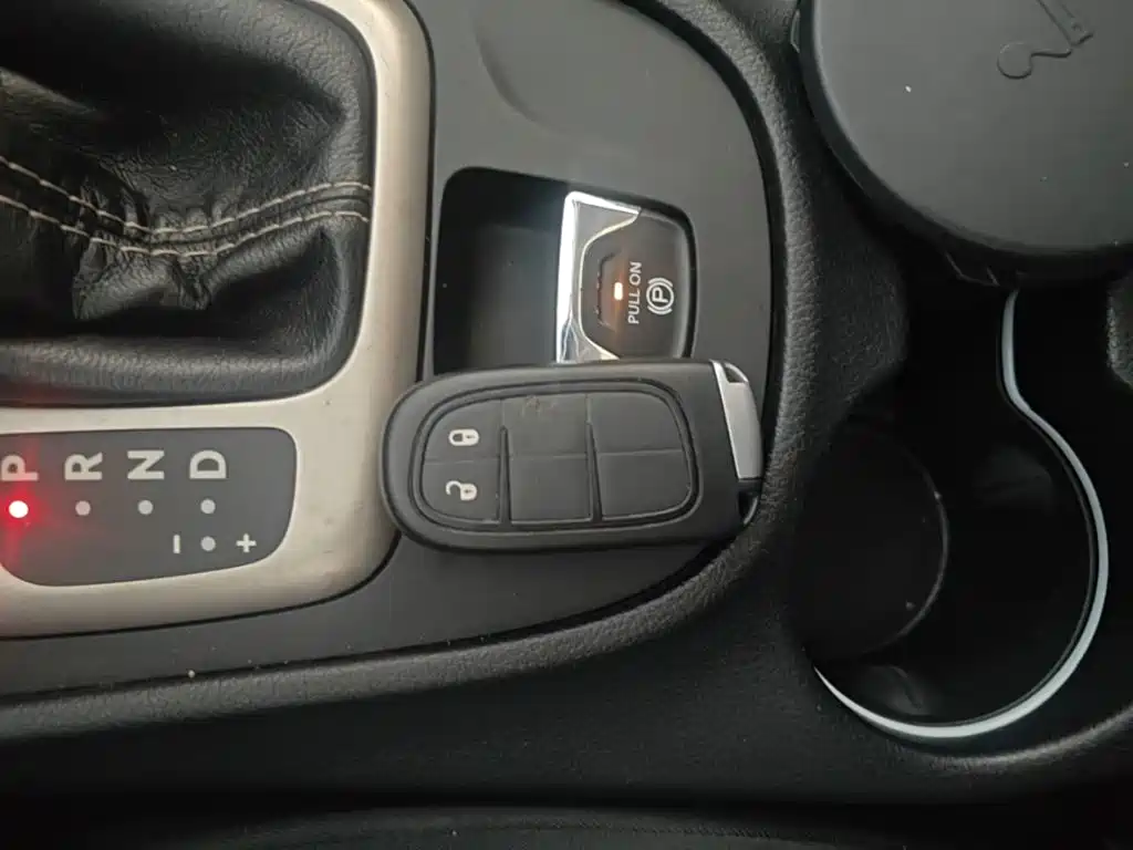 Jeep Cherokee — миниатюра 9