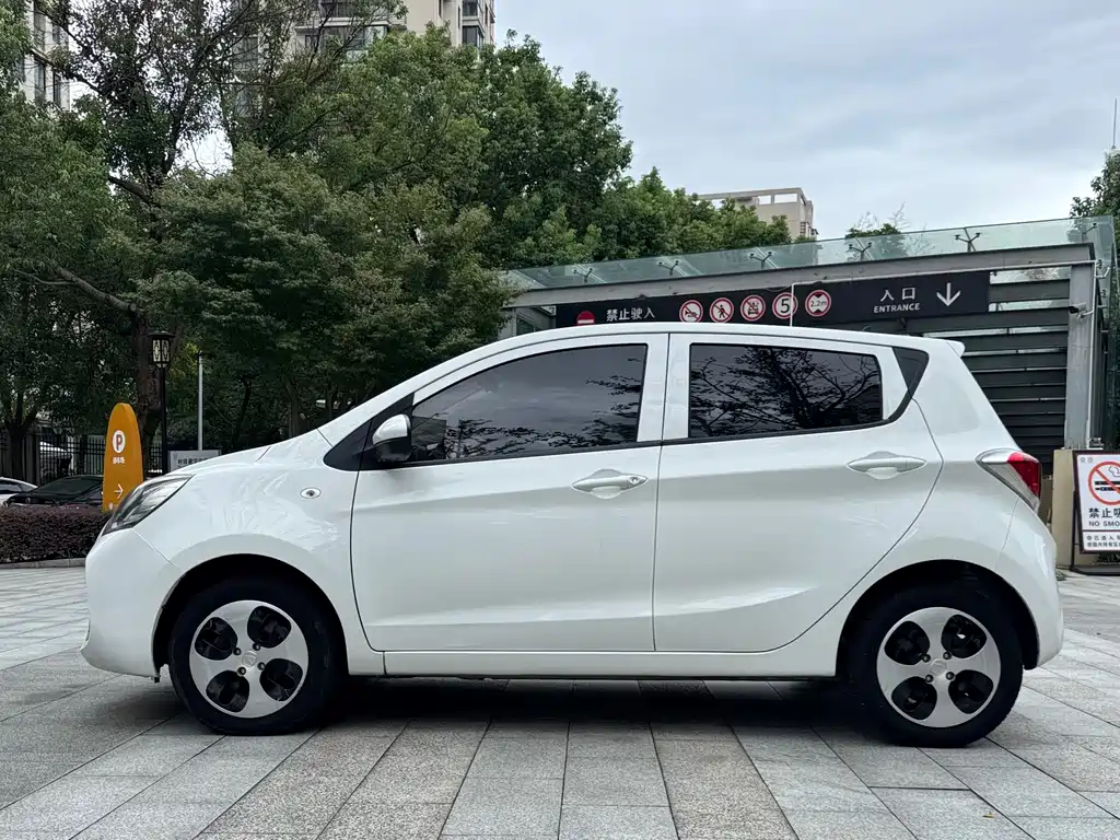 Changan Benben E-Star — миниатюра 3