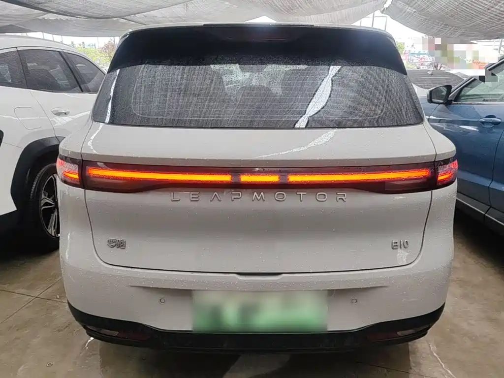 Leapmotor Leapmotor B10 — миниатюра 6