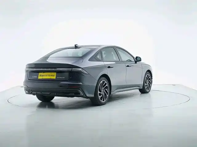 Lincoln Z — миниатюра 3