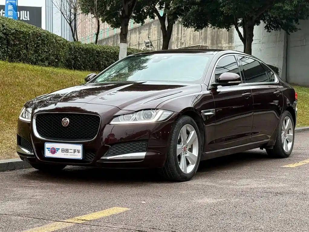 Jaguar XFL 2020