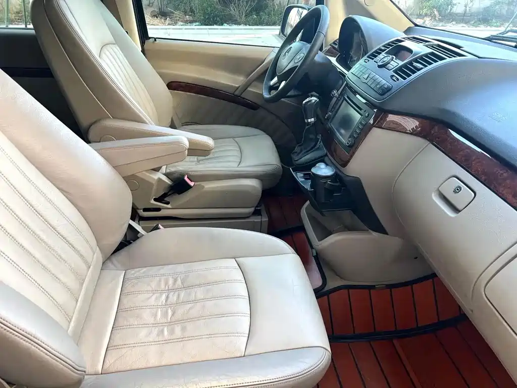 Mercedes-Benz Viano — миниатюра 5