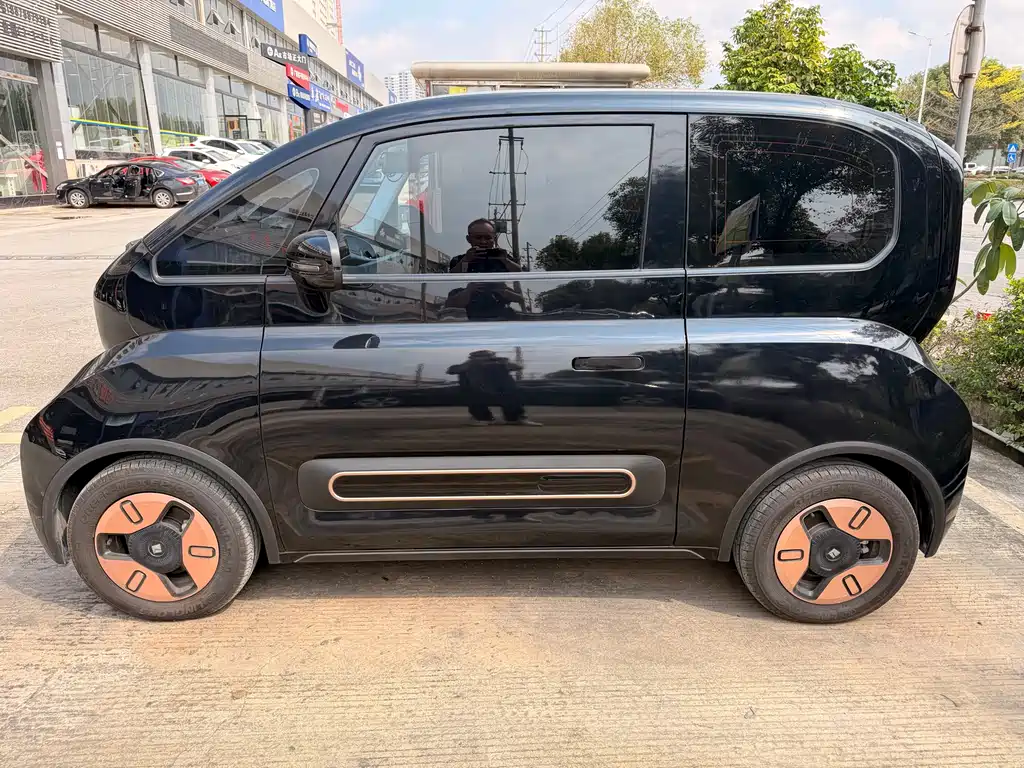 BAOJUN KIWI EV