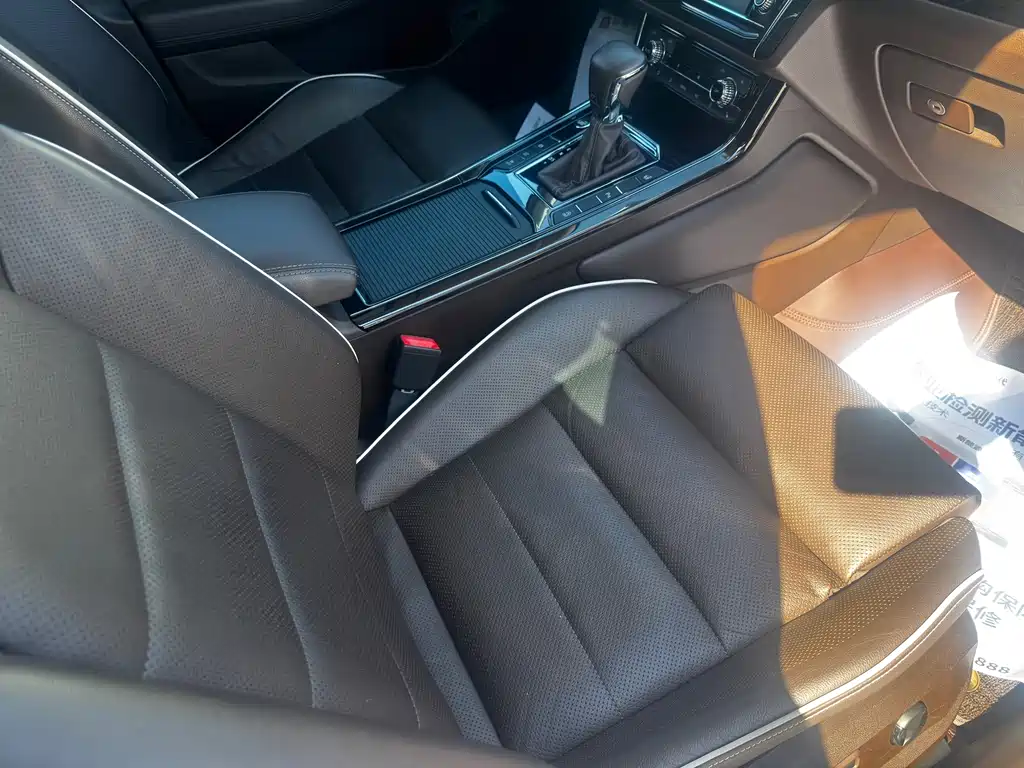 Volkswagen Phideon — миниатюра 4