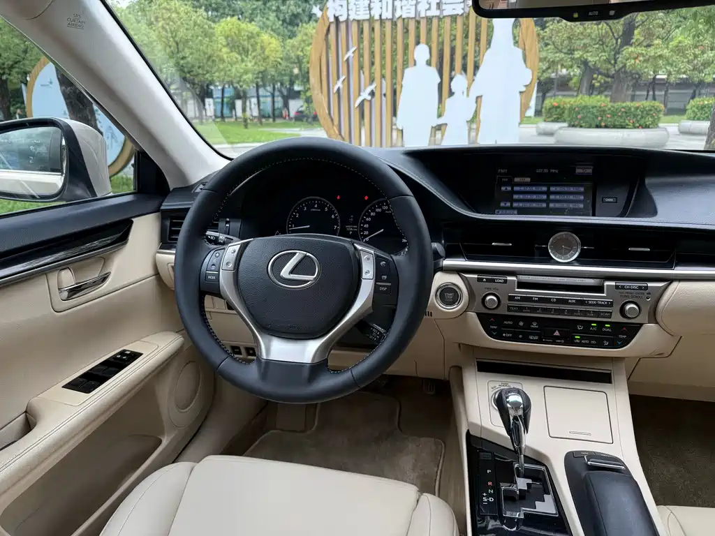 Lexus ES — миниатюра 9