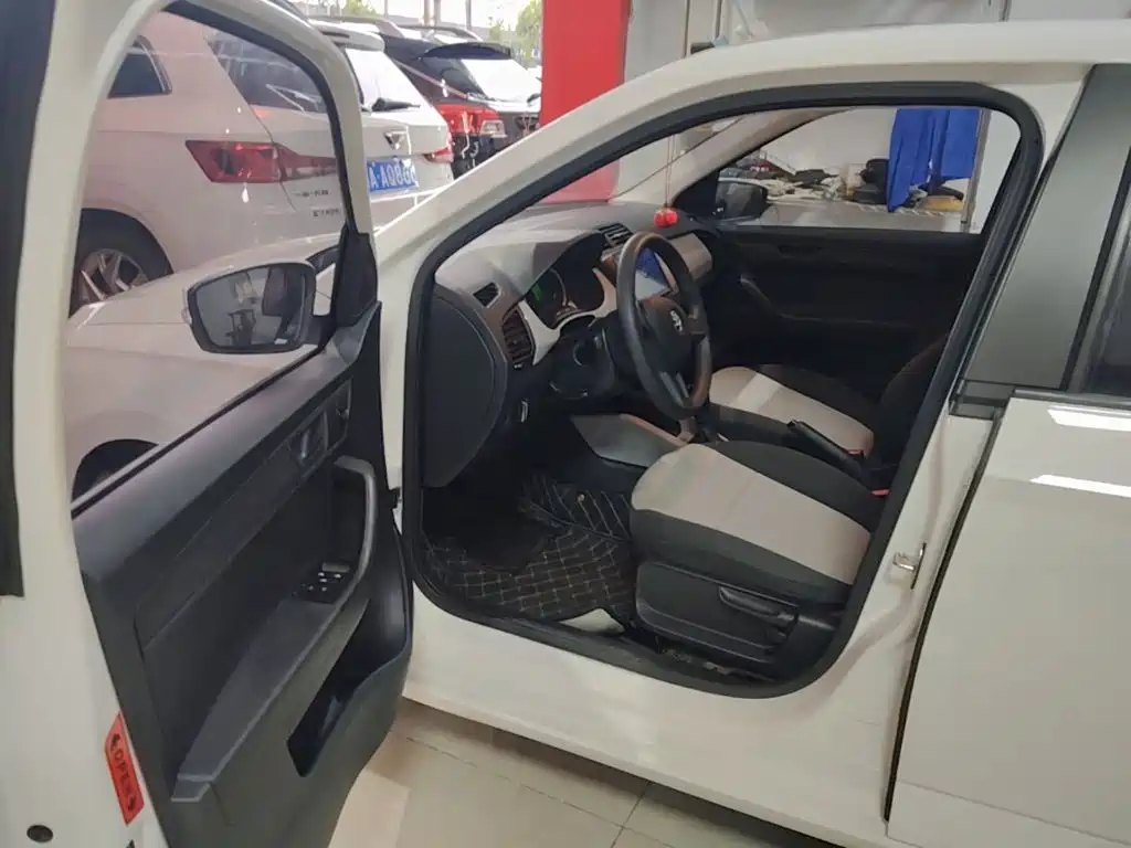 Skoda Fabia — миниатюра 12