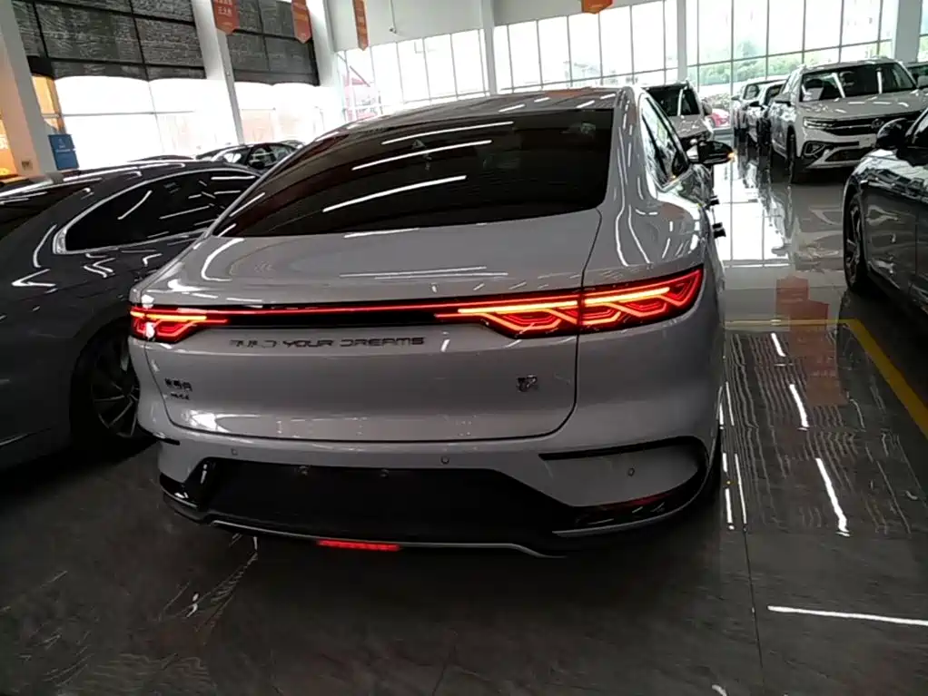 BYD Han — миниатюра 6