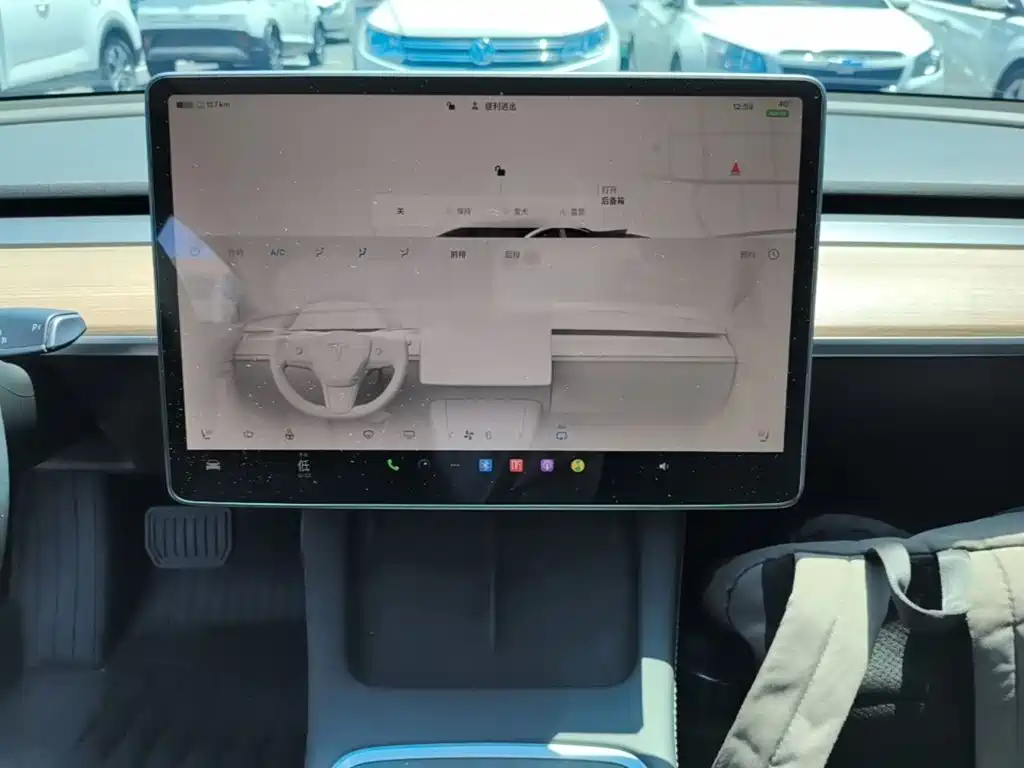 Tesla Model 3 — миниатюра 13