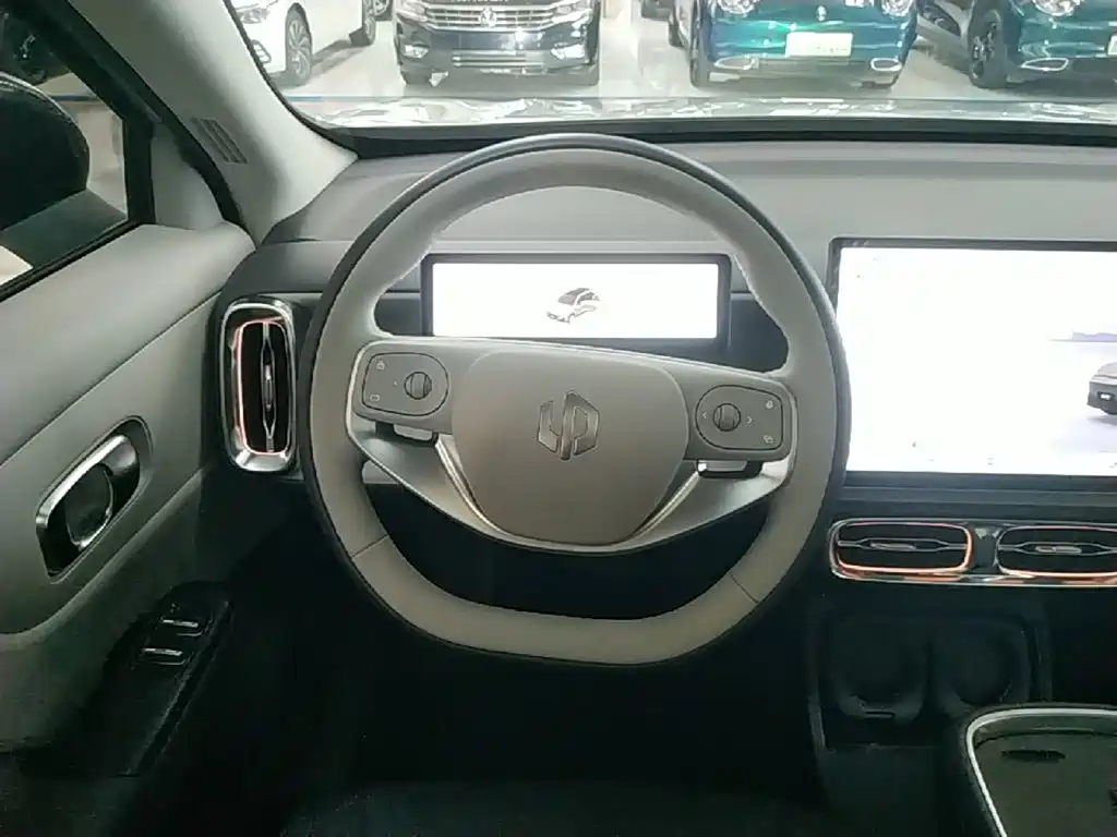 Leapmotor Leapmotor B10 — миниатюра 11