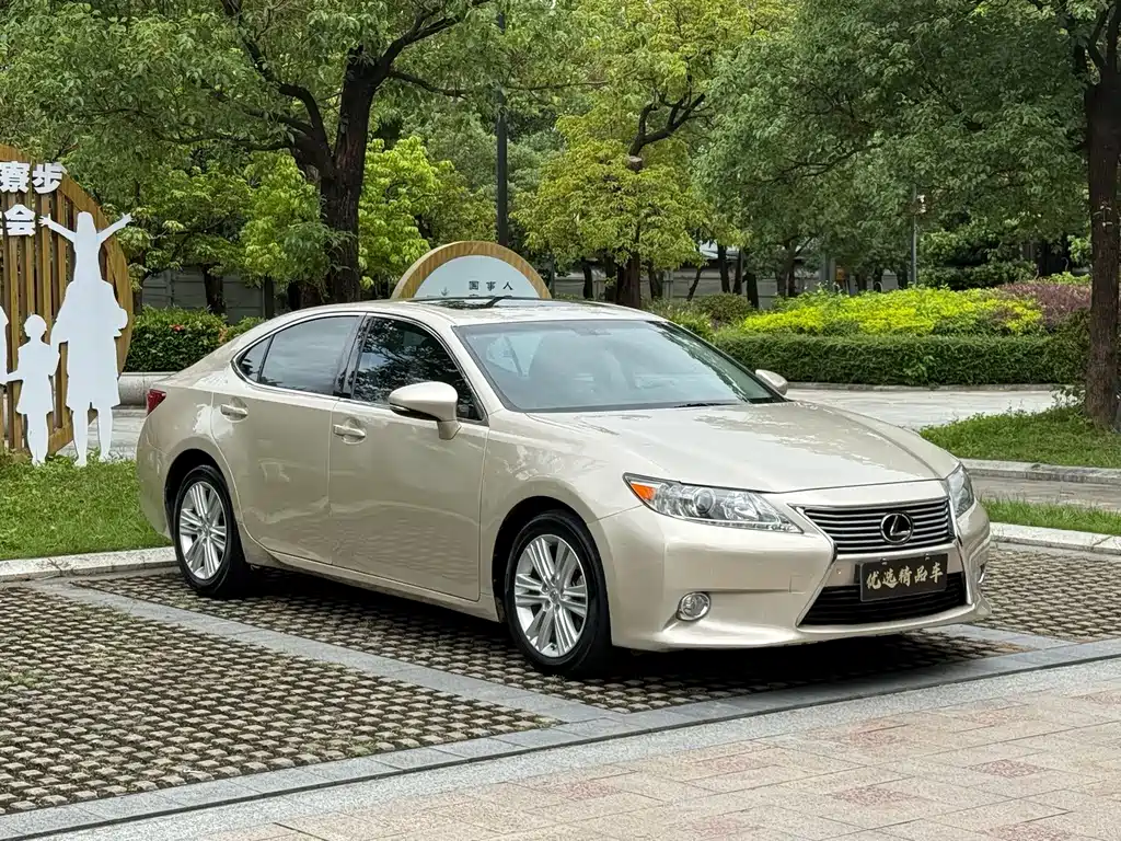 Lexus ES — миниатюра 3
