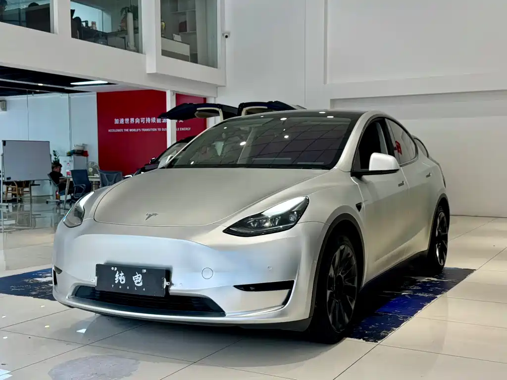 Tesla Model Y 2022