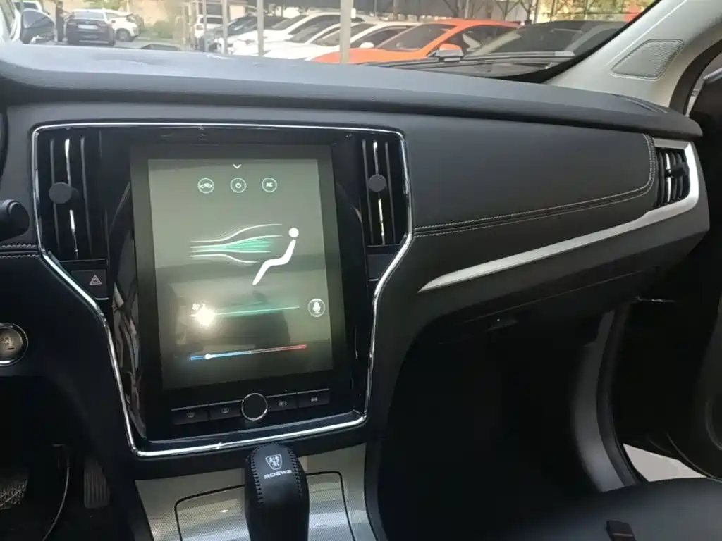 Roewe RX5 — миниатюра 10