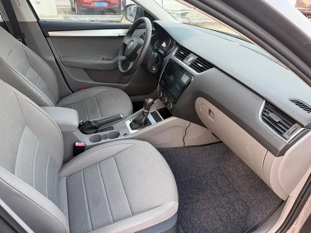 Skoda Octavia — миниатюра 4
