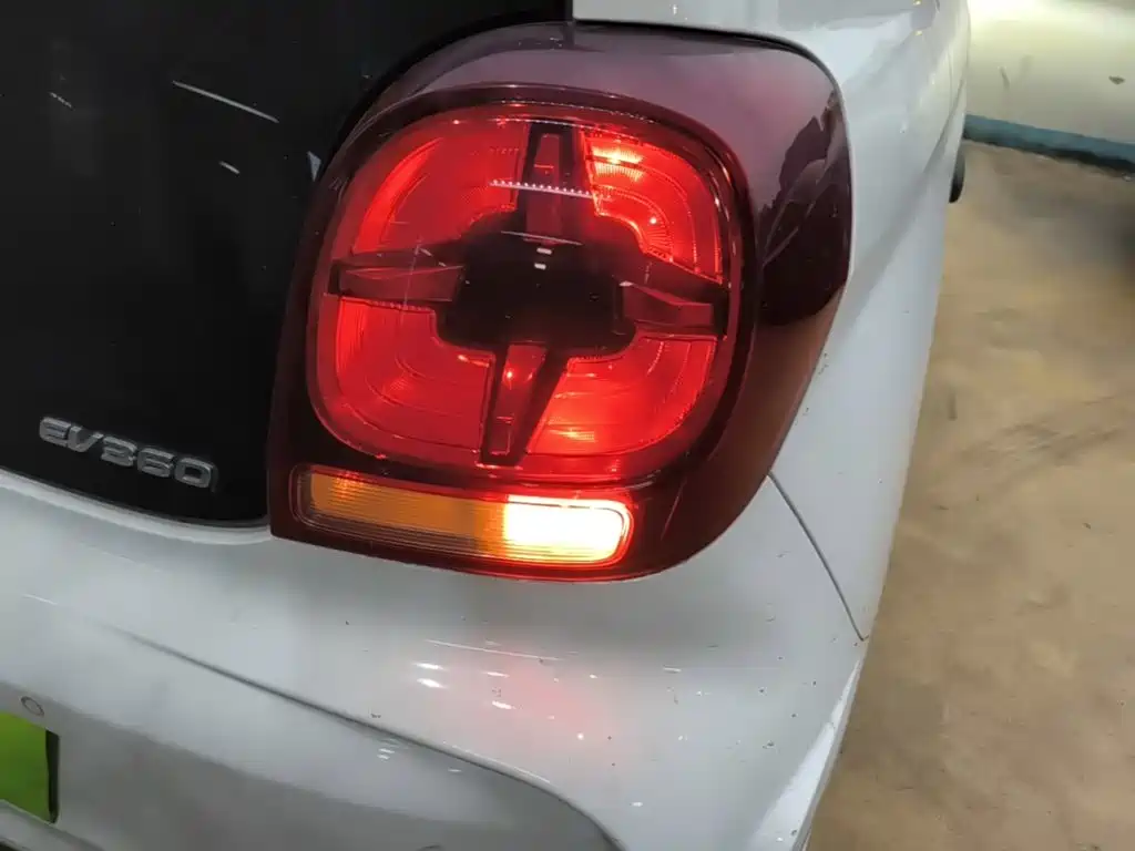Roewe Clever — миниатюра 8