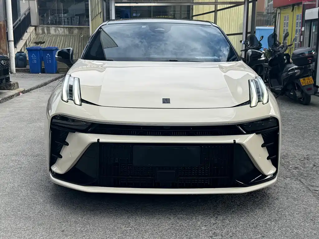 Lynk & Co 03 — миниатюра 2