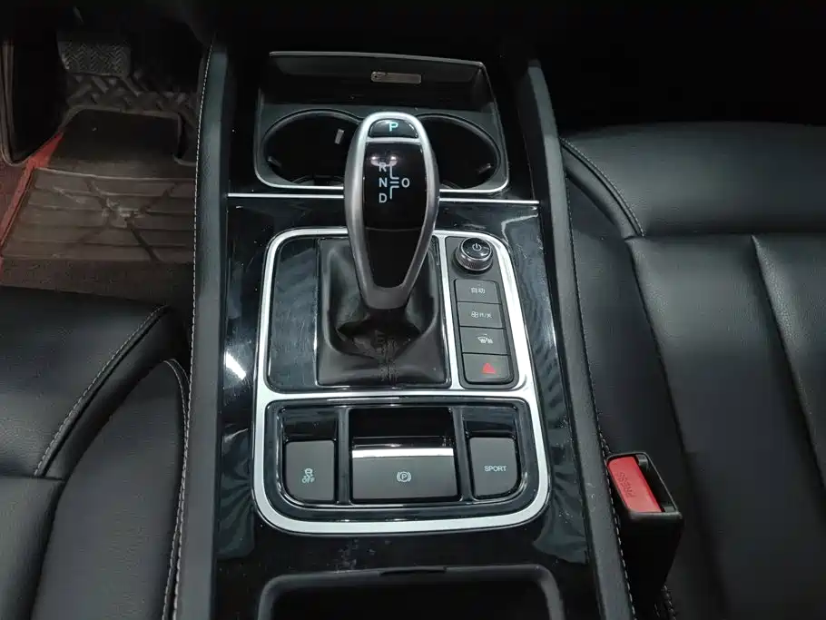 BYD MAX — миниатюра 16