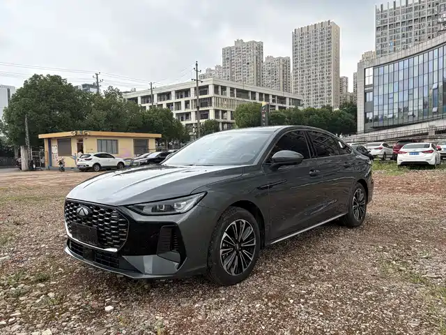 2025 Chery Arrizo 8
