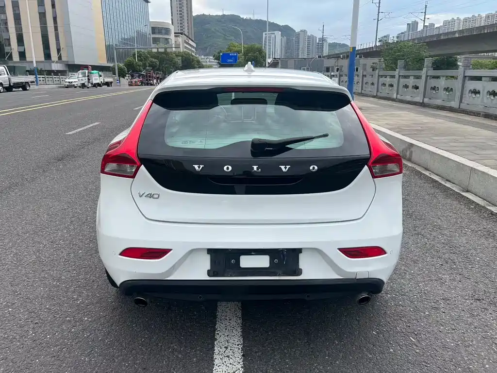 Volvo V40 2.0T Smart Elegant Edition, фото 8