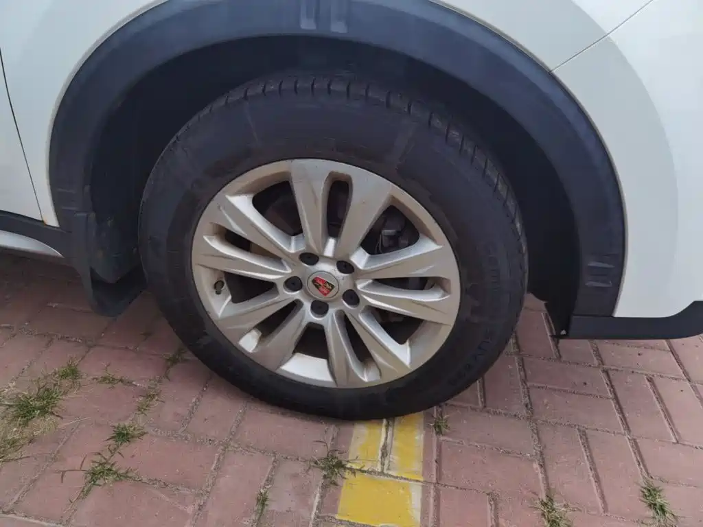 Roewe RX5 — миниатюра 8