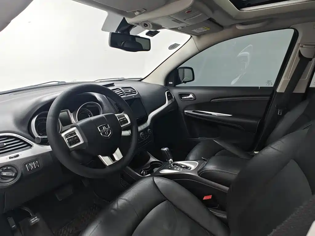 Dodge Journey — миниатюра 7