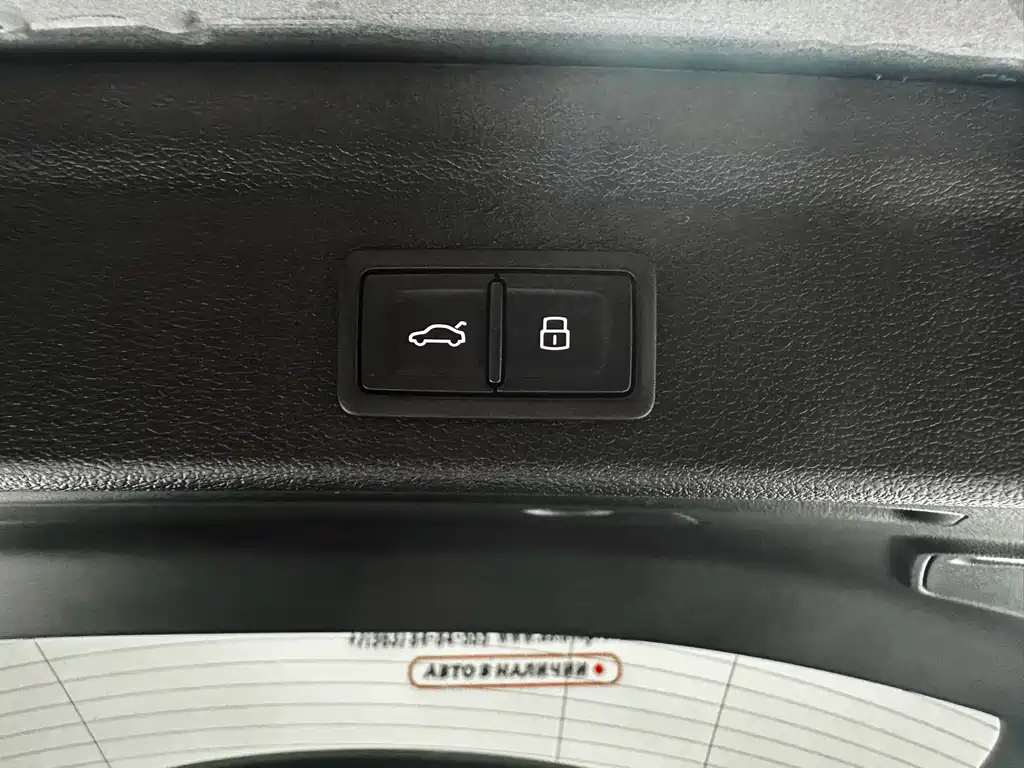 Audi Q3 2023 35 TFSI Fashion (1.4T)