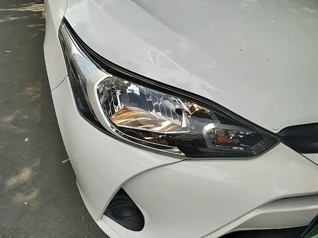 Toyota Yaris L — миниатюра 13