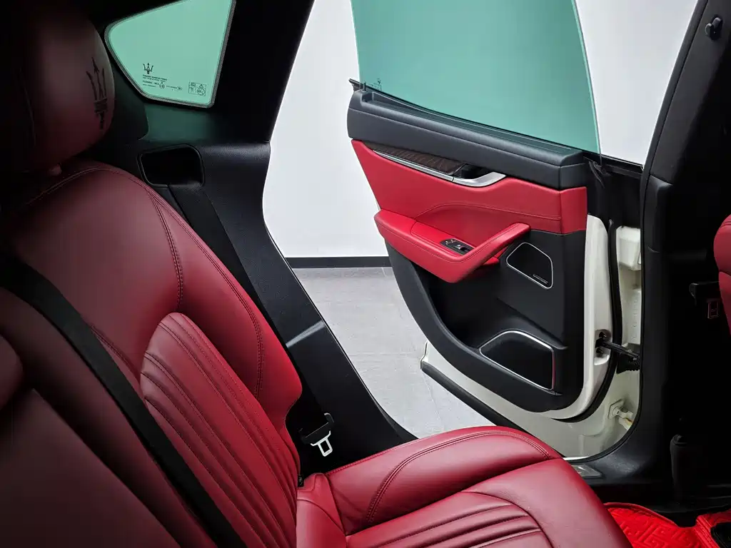 Maserati Levante — миниатюра 15