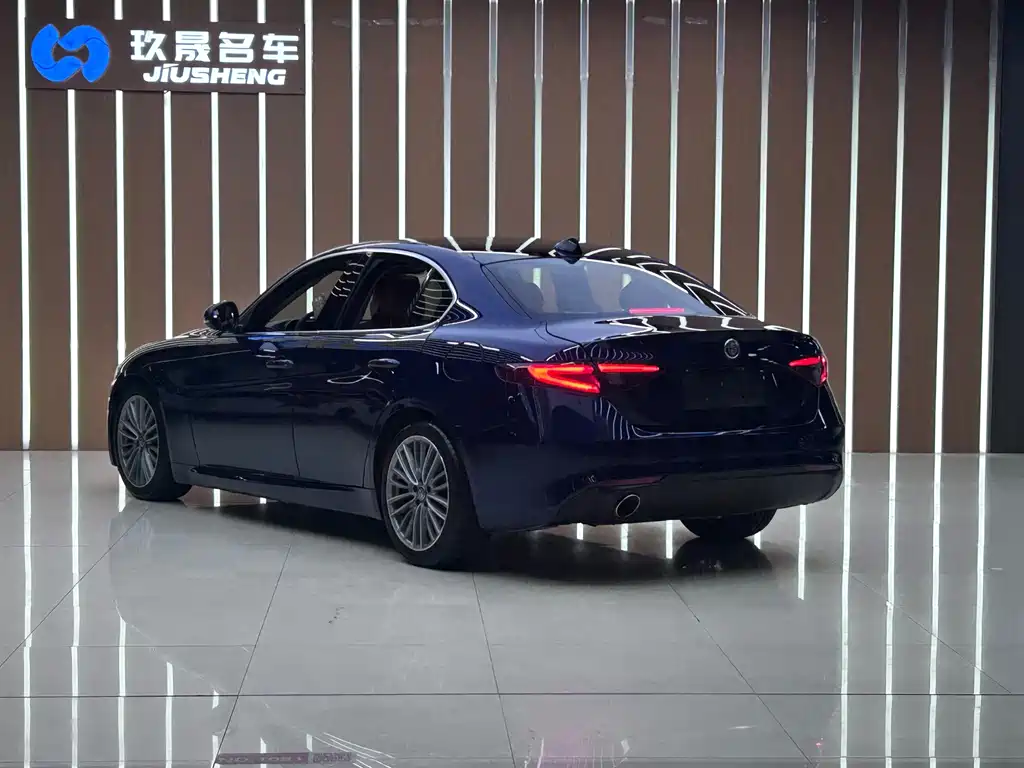 Alfa Romeo Giulia — миниатюра 12