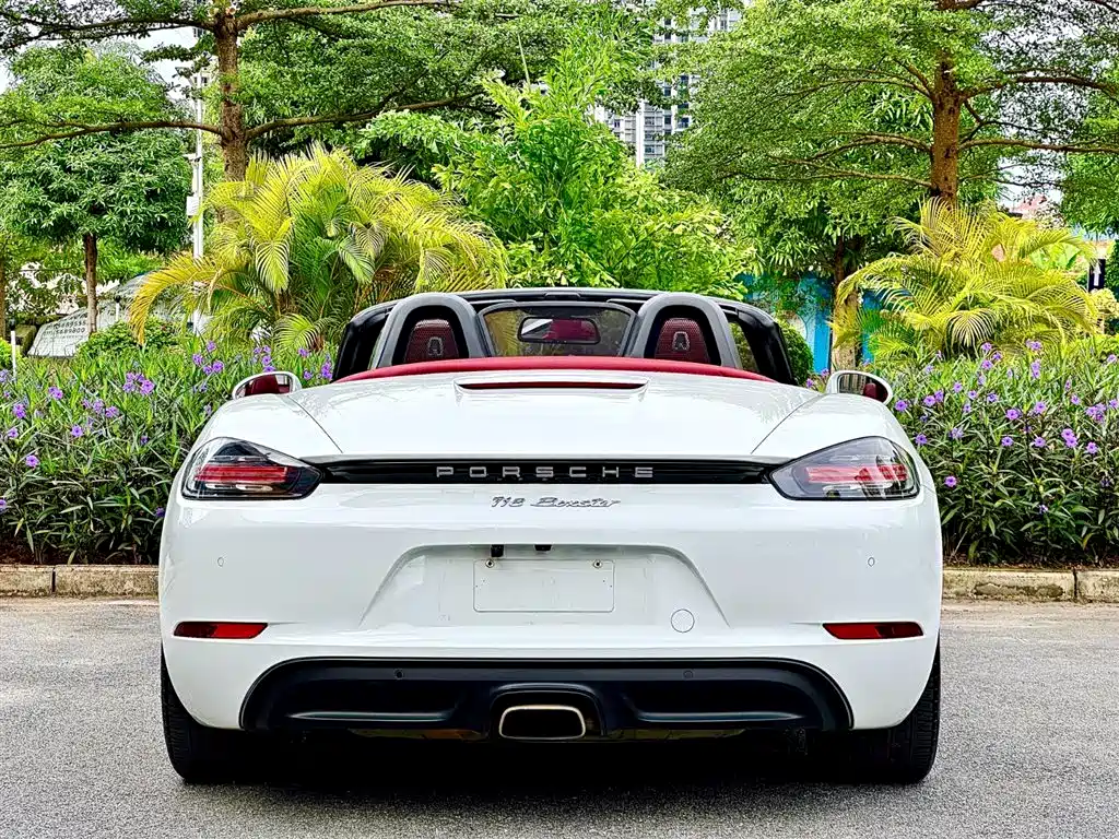 PORSCHE 718
