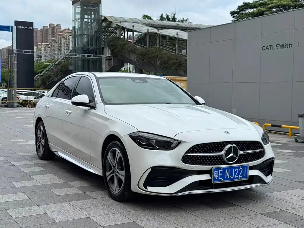 Mercedes-Benz C-Class 2022