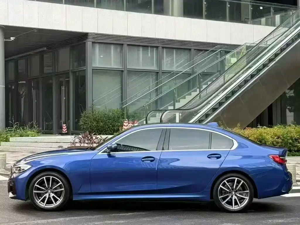 BMW 3 Series — миниатюра 3