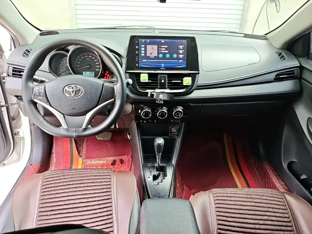 Toyota Vios FS — миниатюра 10