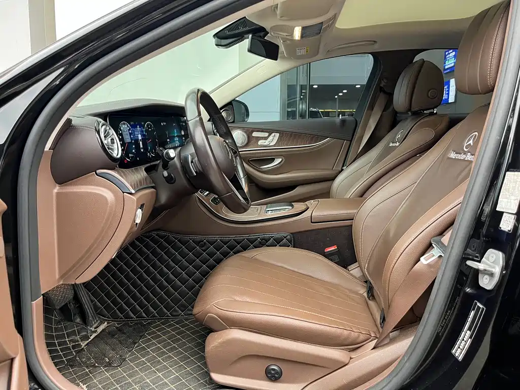 Mercedes-Benz E-Class — миниатюра 4