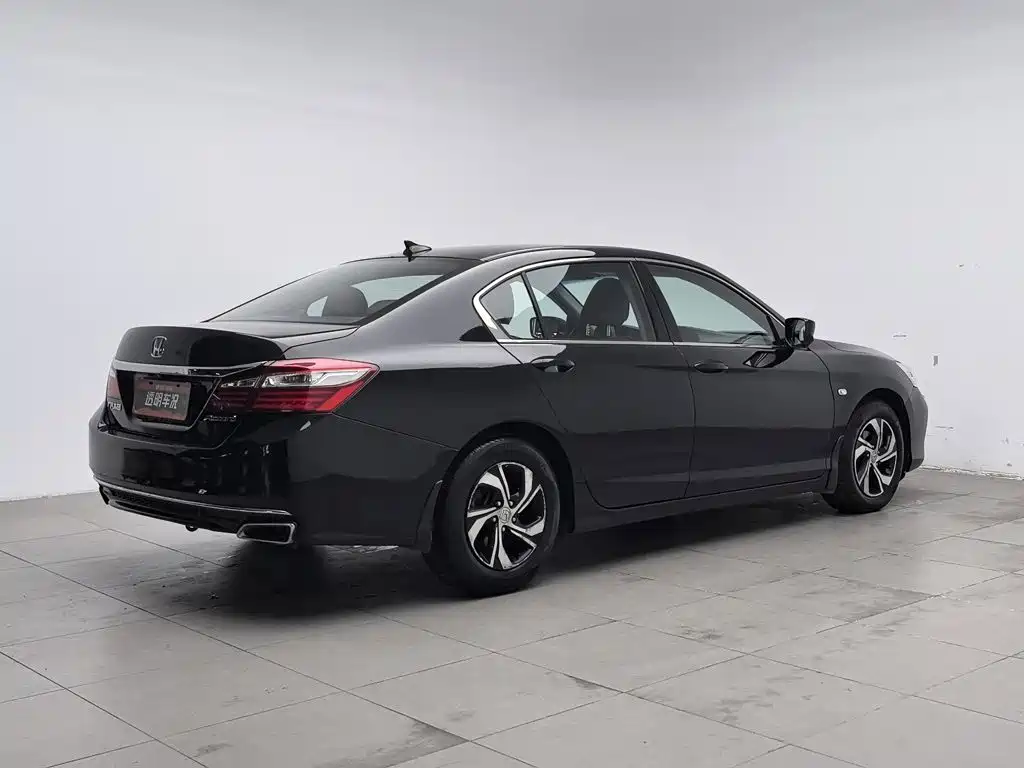 Honda Accord — миниатюра 2