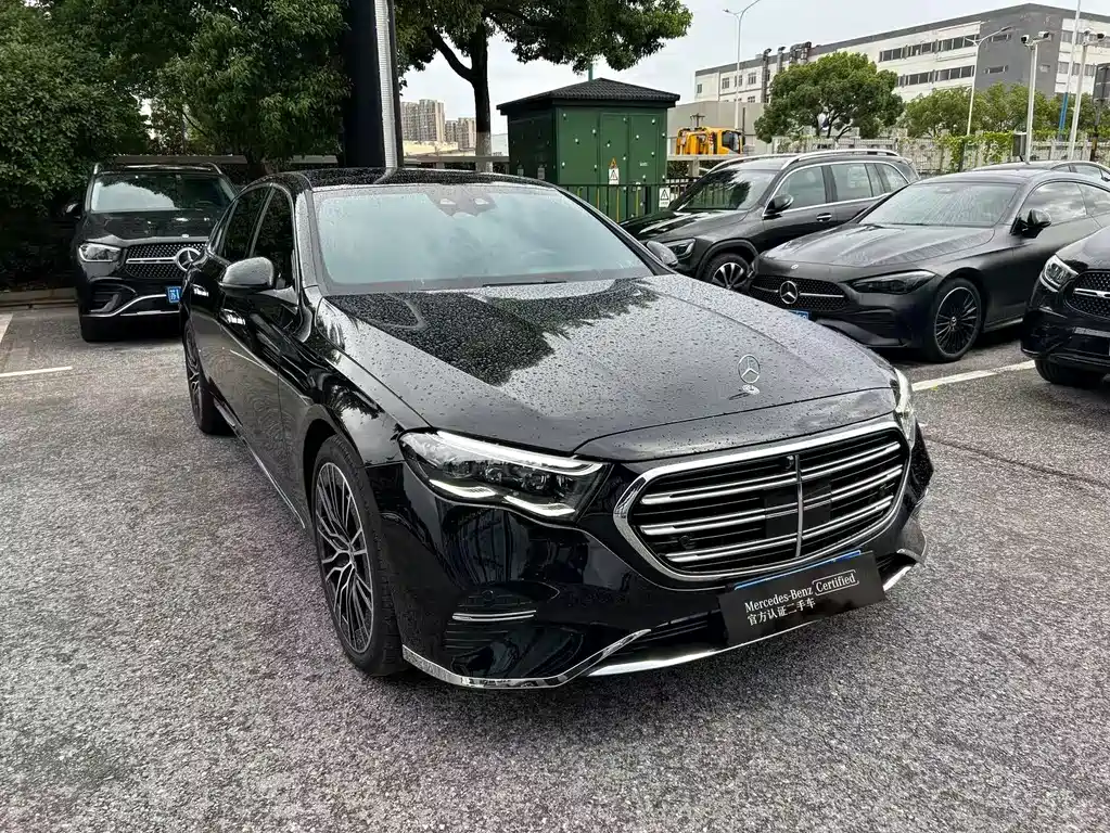 Mercedes-Benz E-Class — миниатюра 3