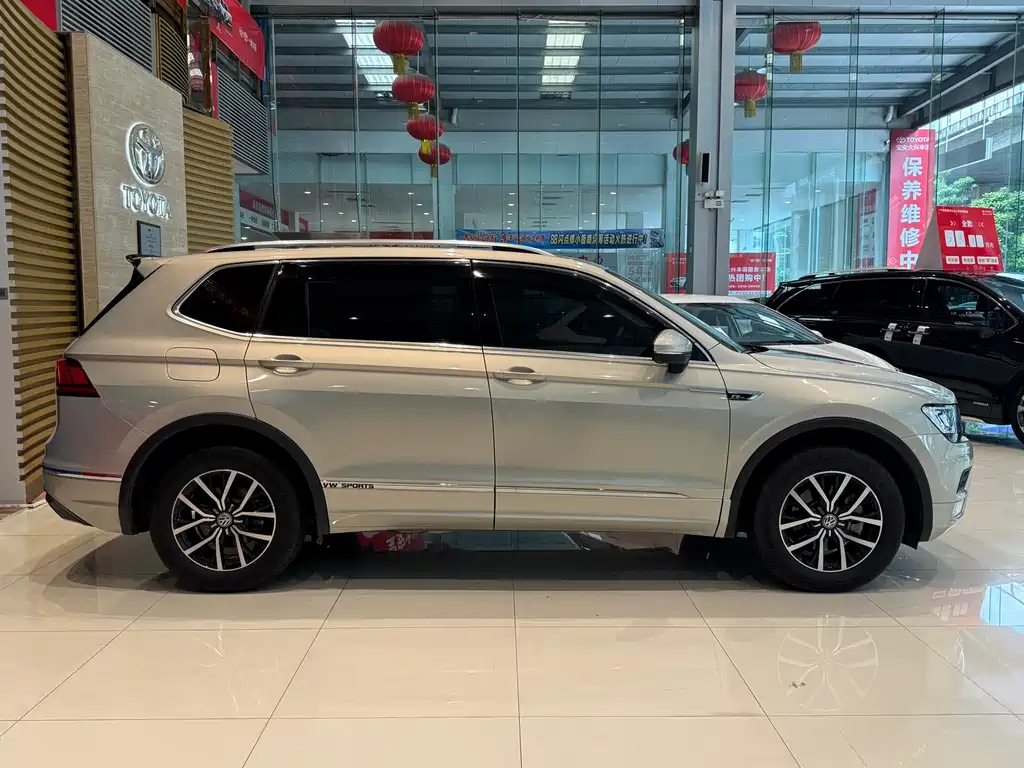 Volkswagen Tiguan L — миниатюра 5