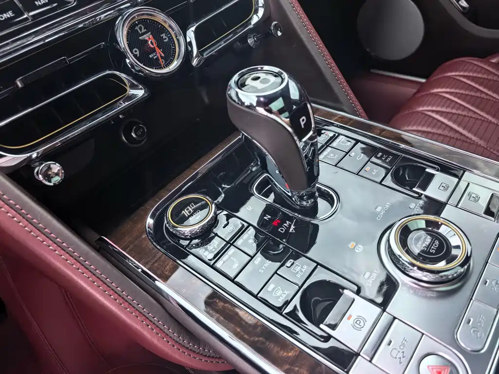 Bentley Flying Spur — миниатюра 11