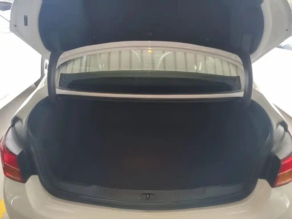 Buick Verano — миниатюра 19