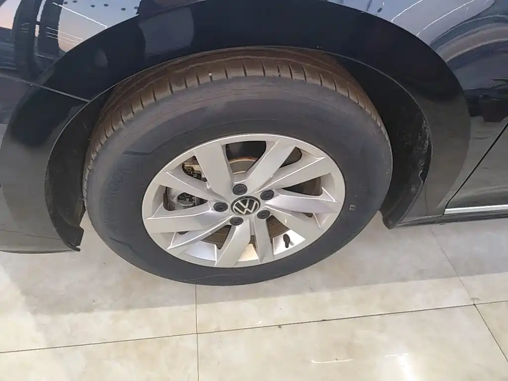 Volkswagen Passat PHEV — миниатюра 23