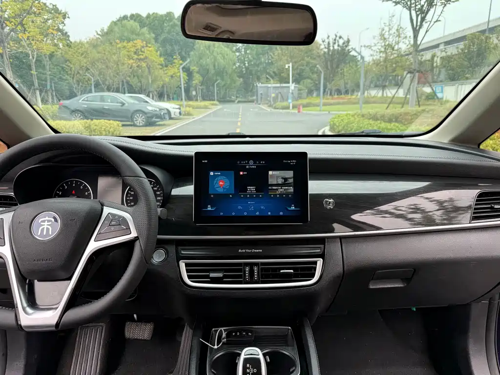 BYD MAX — миниатюра 12