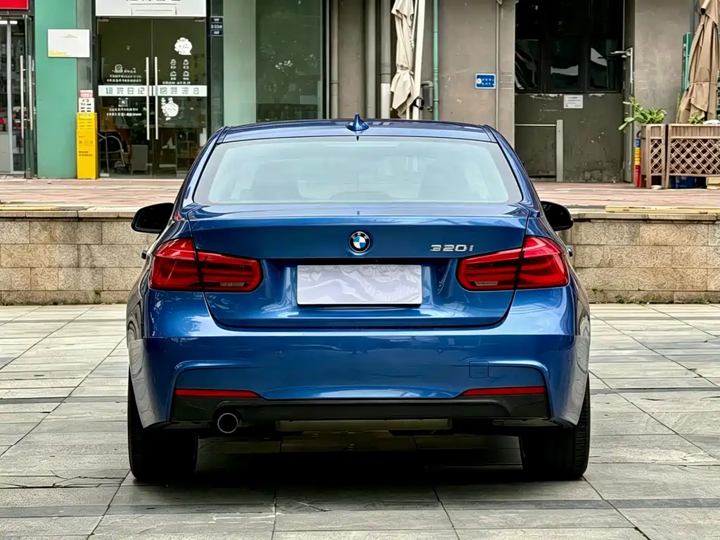 BMW 3 Series — миниатюра 4
