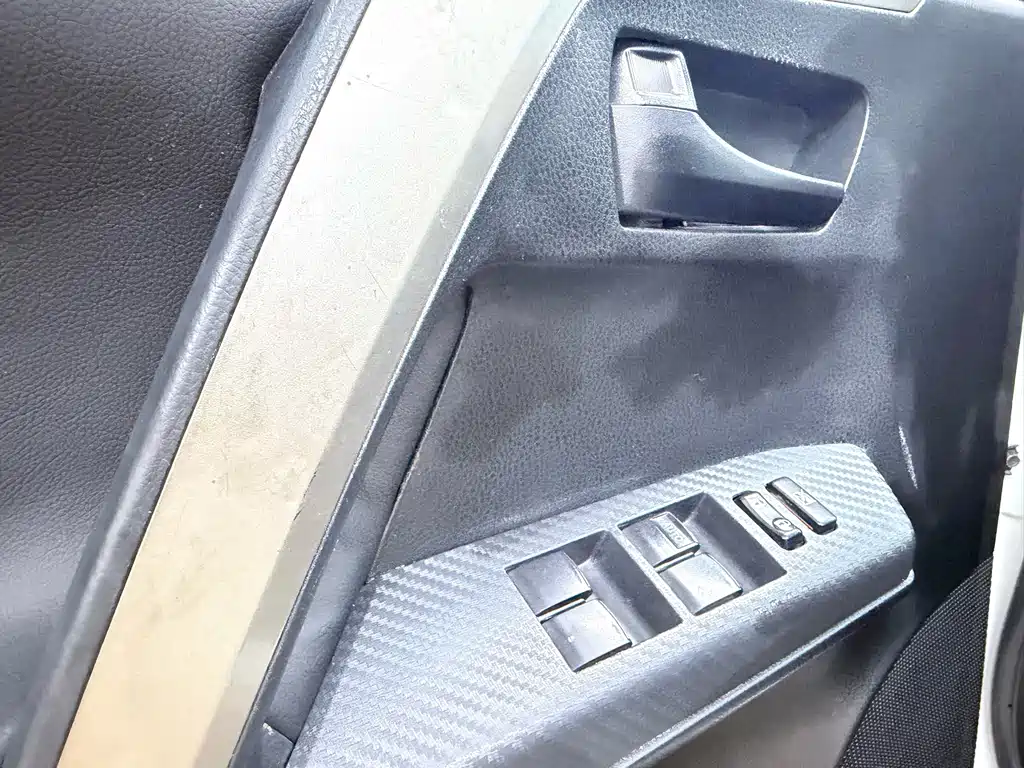 Toyota RAV4 — миниатюра 19