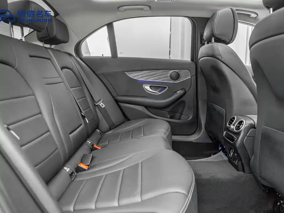 Mercedes-Benz C-Class — миниатюра 16